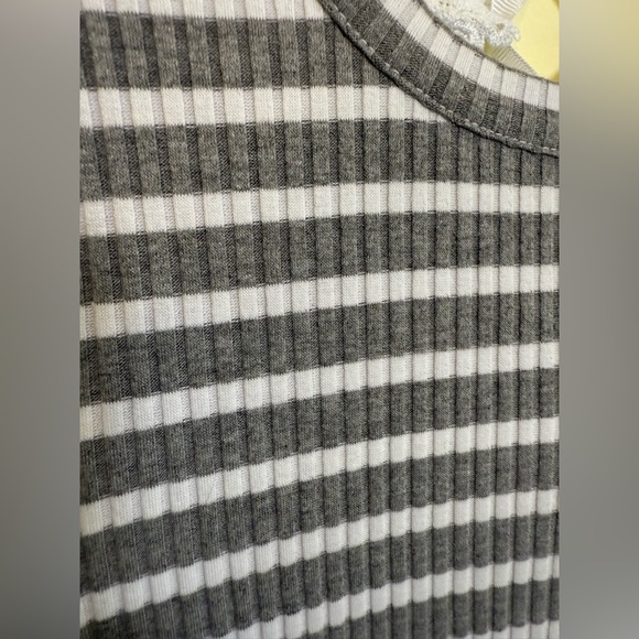 American Rag Navy and White Striped Long Sleeve Top *GREAT CONDITION* - Picture 3 of 10